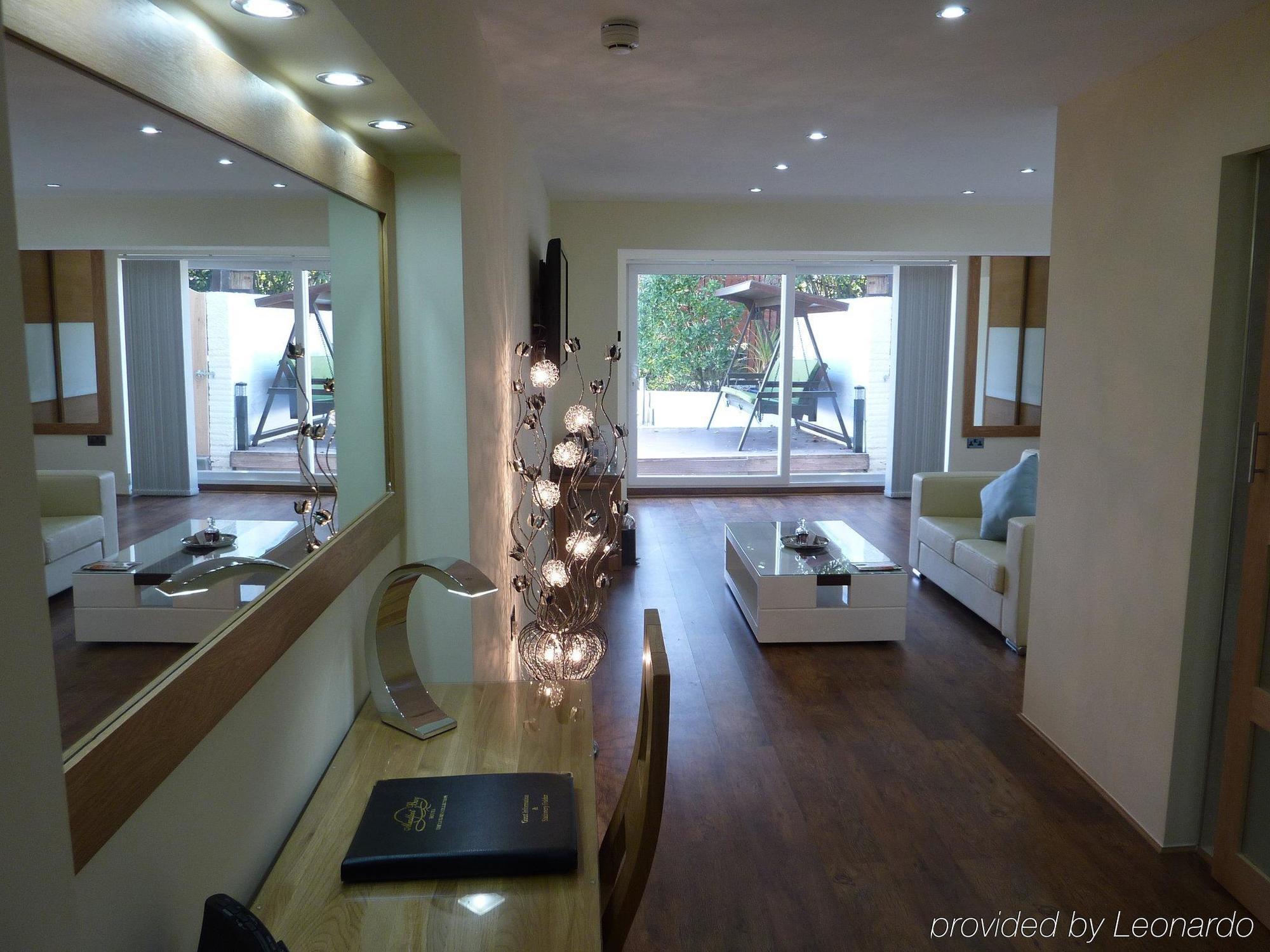 Meadfoot Bay 4*